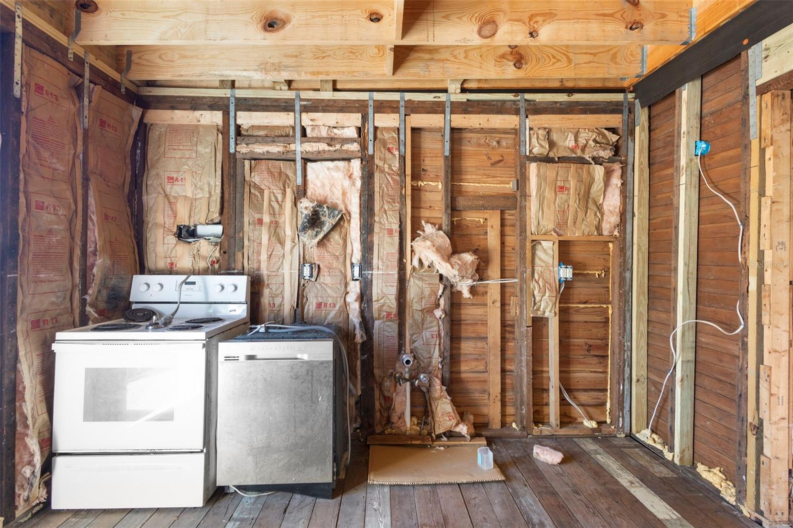 FINNEGANS NEW SMYRNA - Residential