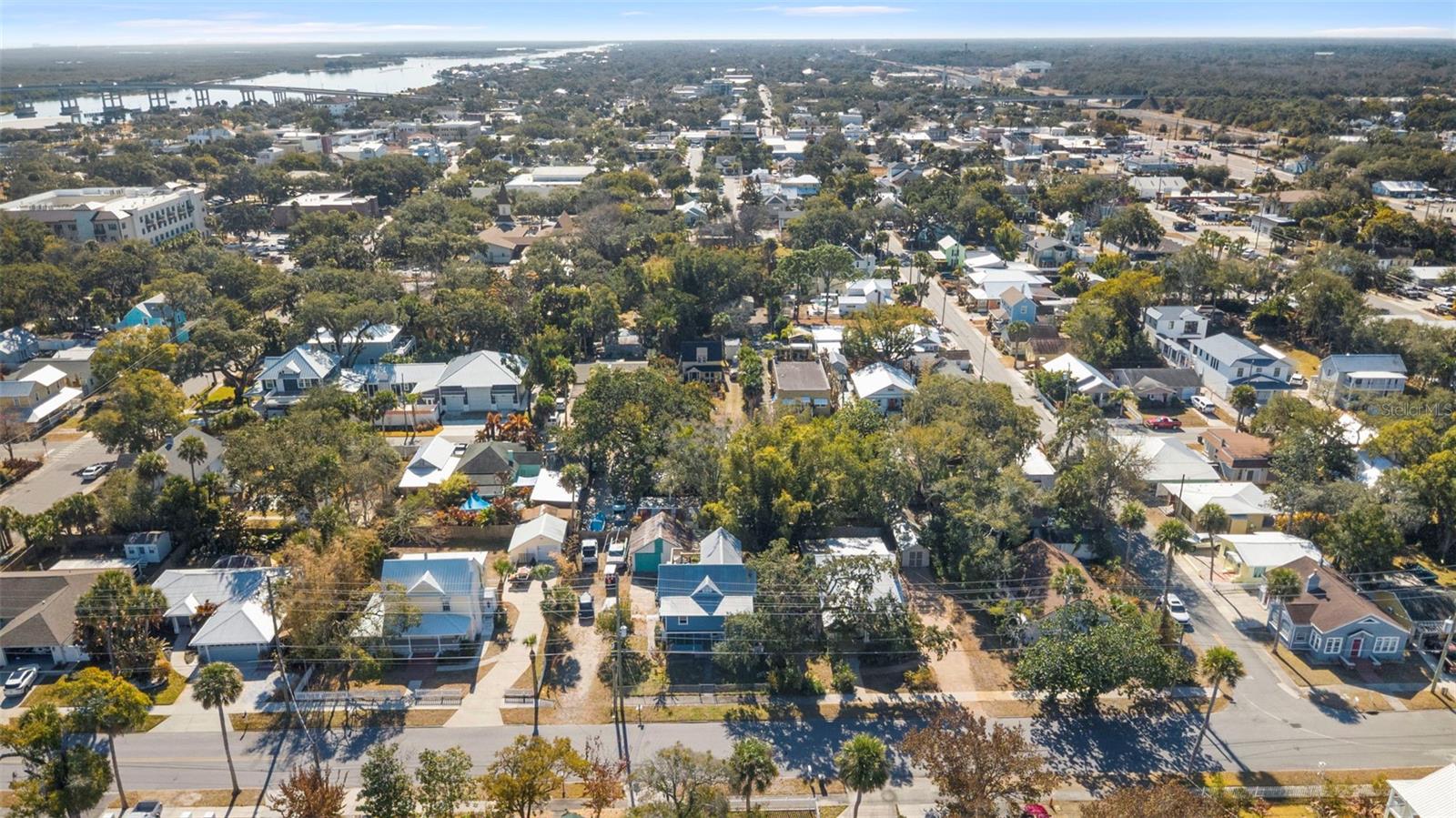 FINNEGANS NEW SMYRNA - Residential