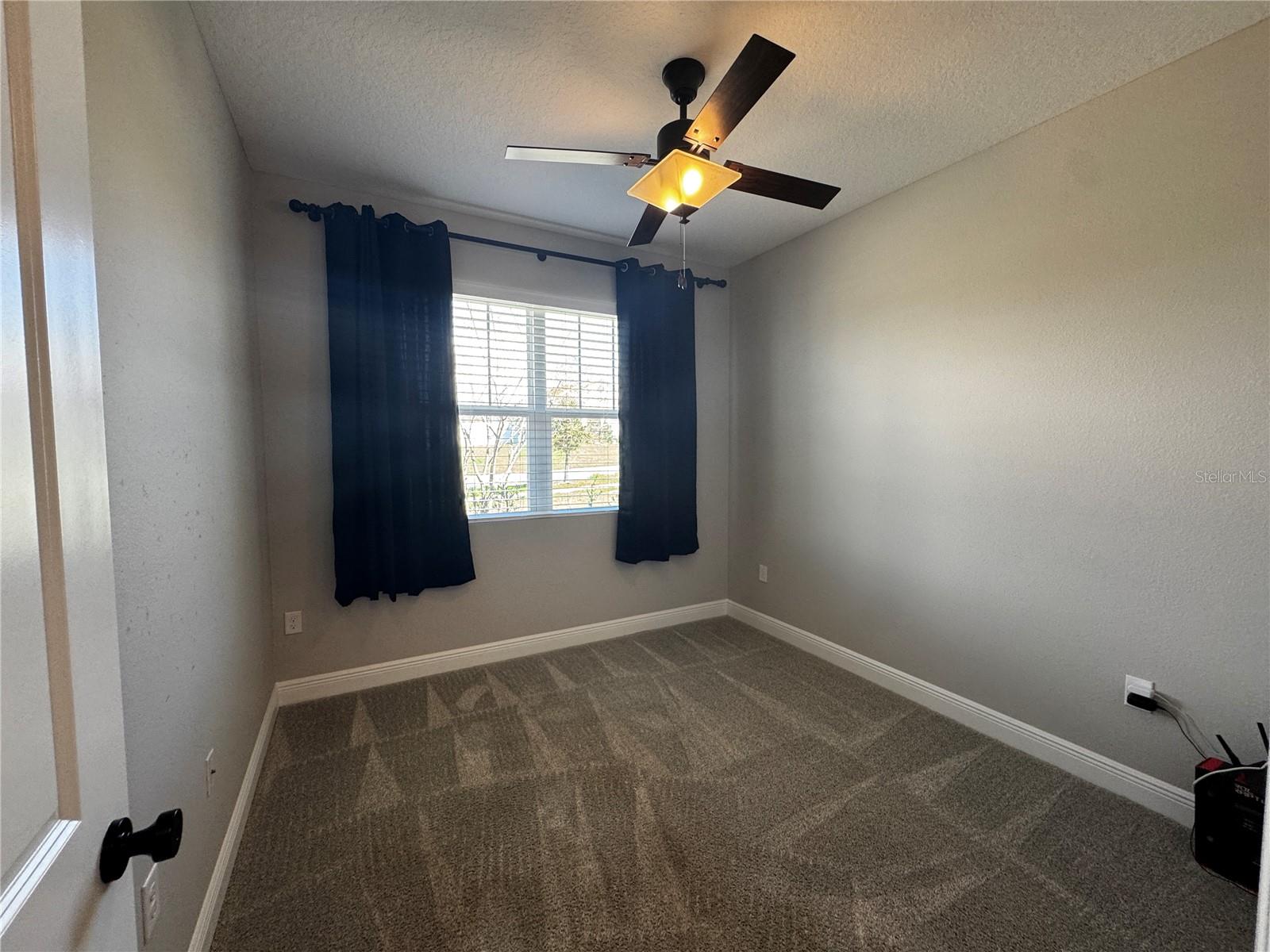 SEASONS/HILLSIDE - Residential Lease