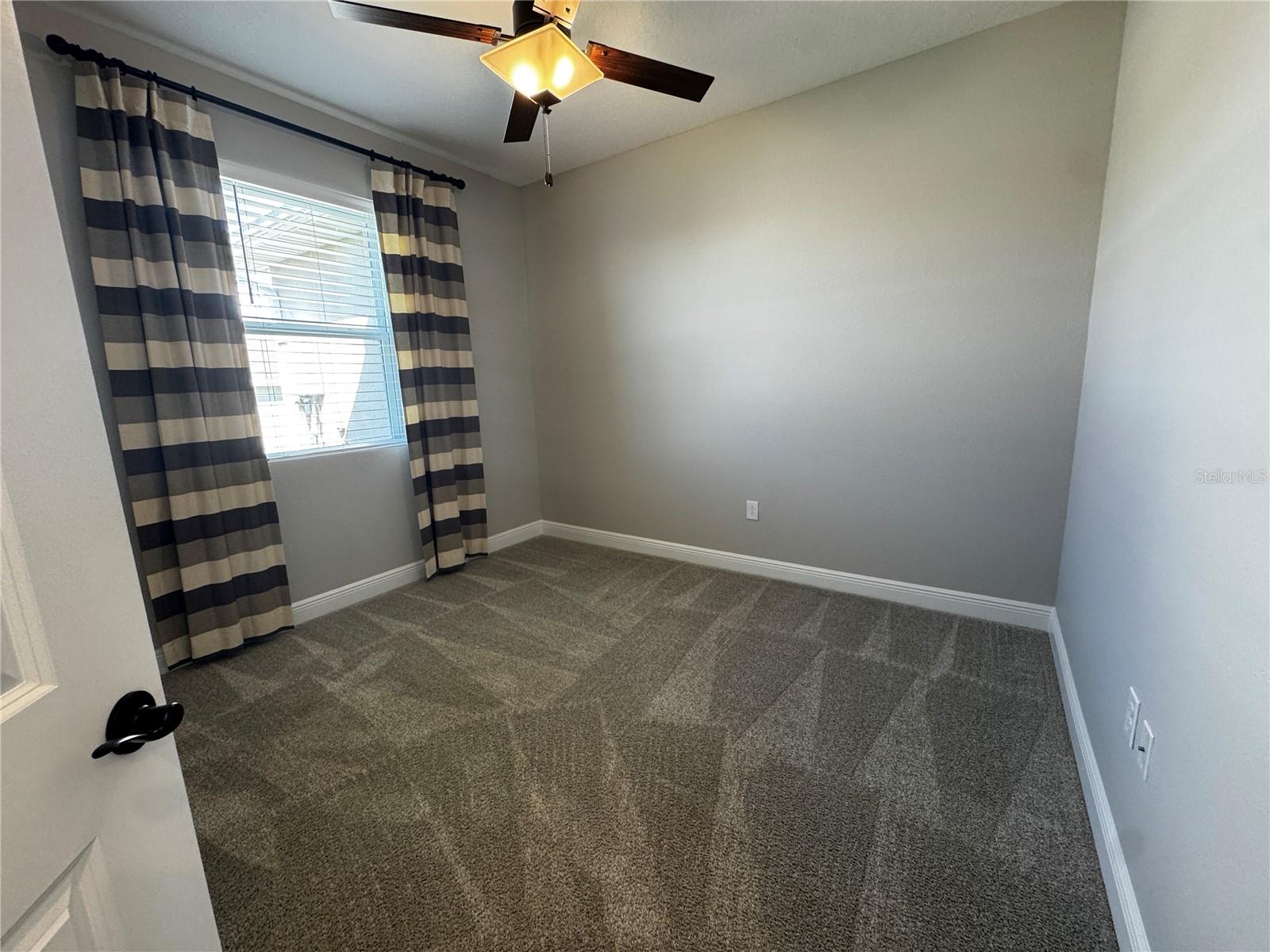 SEASONS/HILLSIDE - Residential Lease