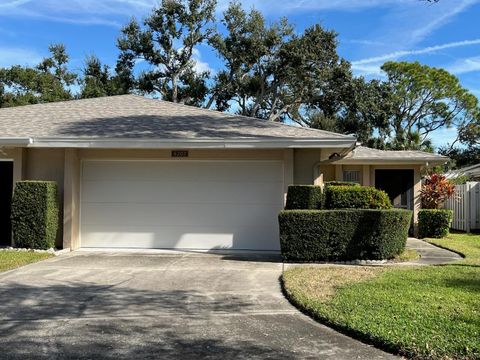 4207 BOWLING GREEN CIRCLE 35 SARASOTA FL 34233