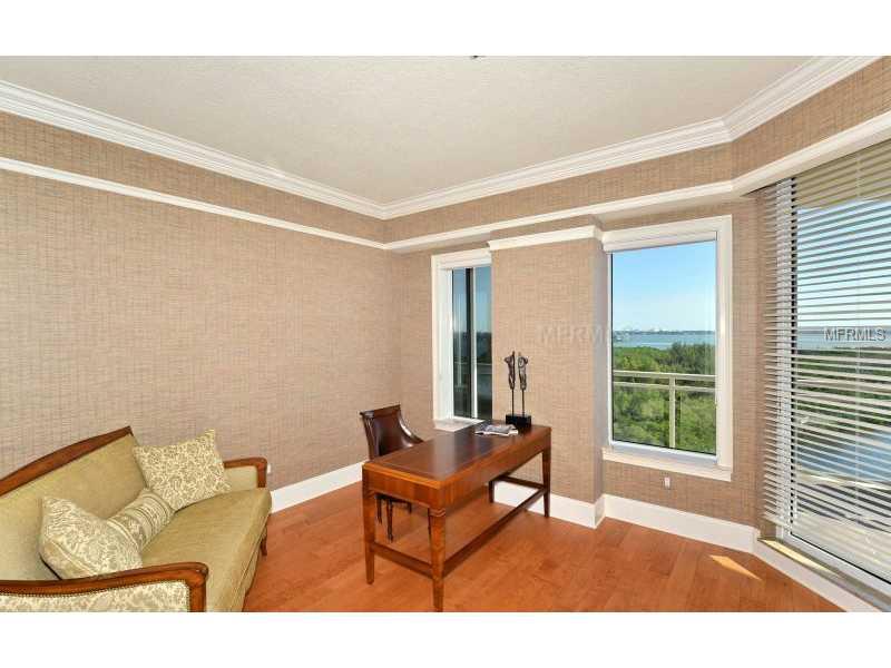 THE BEACH RESIDENCES - Residential