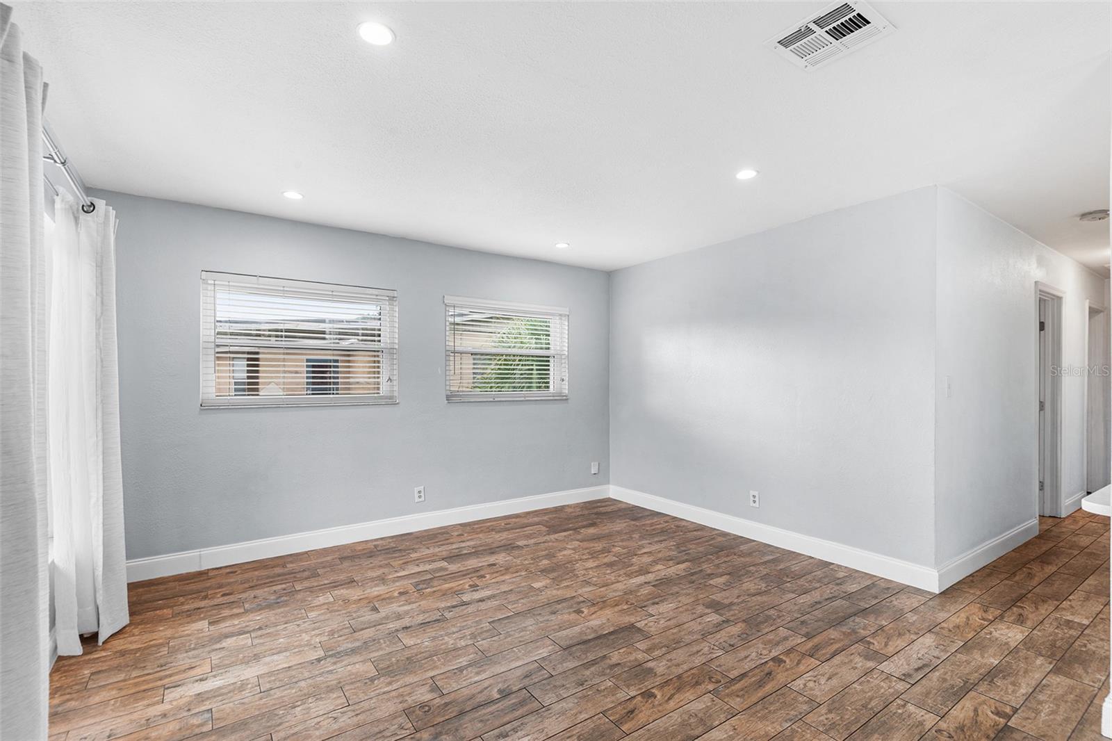 TANGELO PARK SEC 02 - Residential