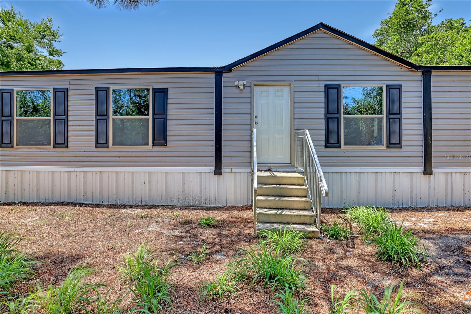 This Beautifully Manufactured Home is the Ideal Choice for Families! Thoughtfully Designed for Comfort, Functionality, and Style, this Home Offers Spacious Living Areas, Modern Finishes, and the Flexibility to Personalize it to Your Taste. Whether You’re Imagining a Cozy Reading Nook, a Vibrant Playroom, or an Open-Concept Kitchen and Living Space — You Can Make it Your Own.
Located in a Great Neighborhood, You'll Enjoy Convenient Access to Top-Rated Schools, Parks, Shopping, and Dining. It’s the Perfect Place to Grow, Play, and Create Lasting Memories.
Don’t Miss this Opportunity to Settle into a Family-Friendly Community with Everything You Need Right at Your Doorstep!