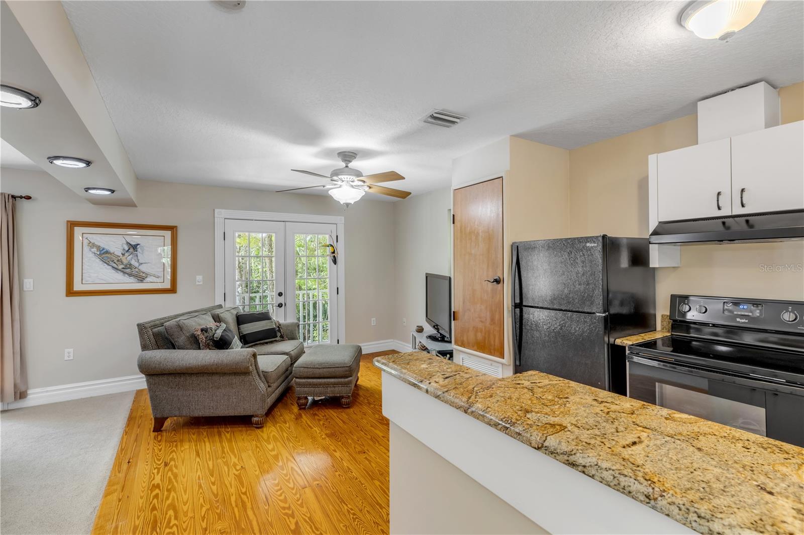 MISSION OAKS UNRECORDED SUB - Residential