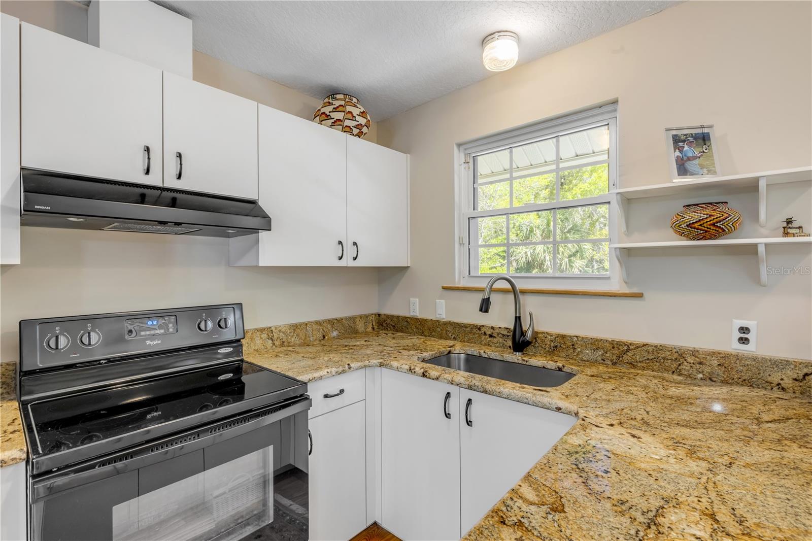 MISSION OAKS UNRECORDED SUB - Residential