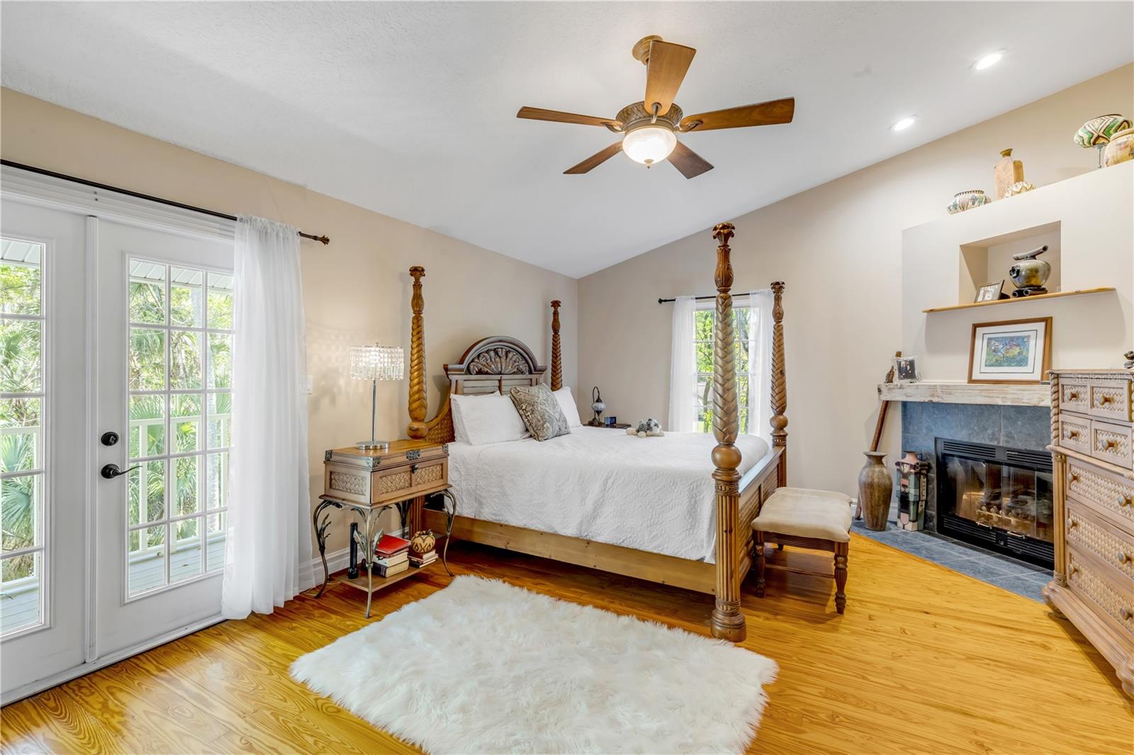 MISSION OAKS UNRECORDED SUB - Residential