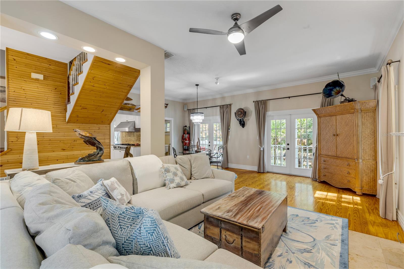 MISSION OAKS UNRECORDED SUB - Residential