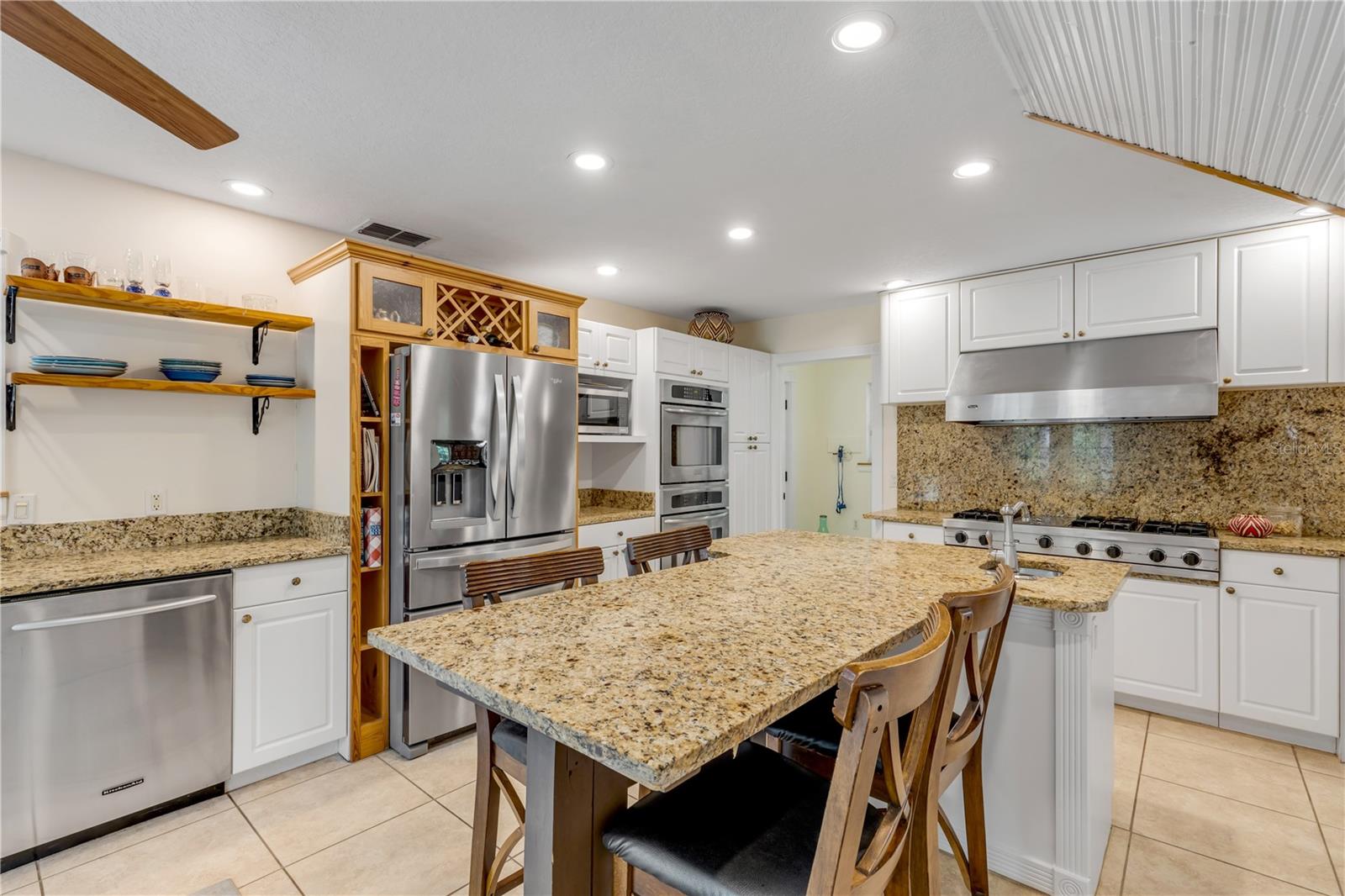 MISSION OAKS UNRECORDED SUB - Residential