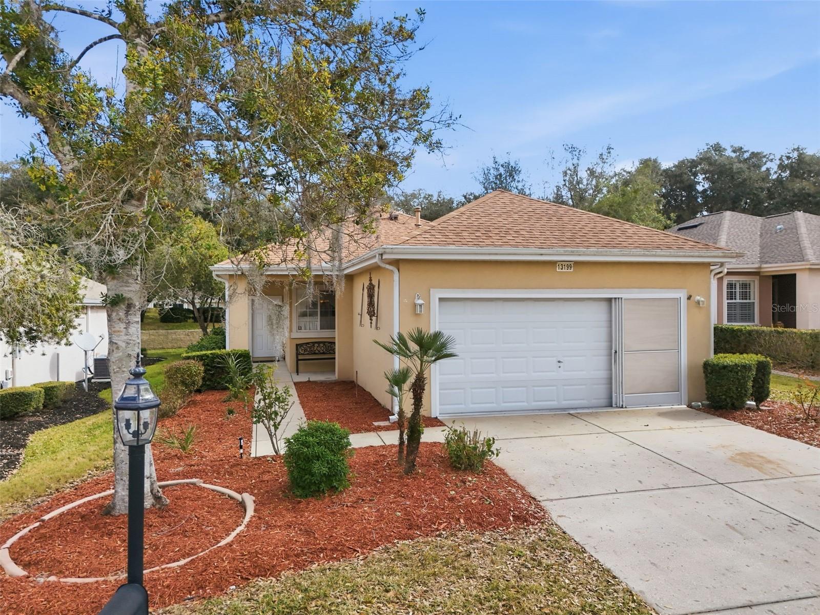 SPRUCE CREEK GOLF & COUNTRY CLUB SAWGRAS - Residential