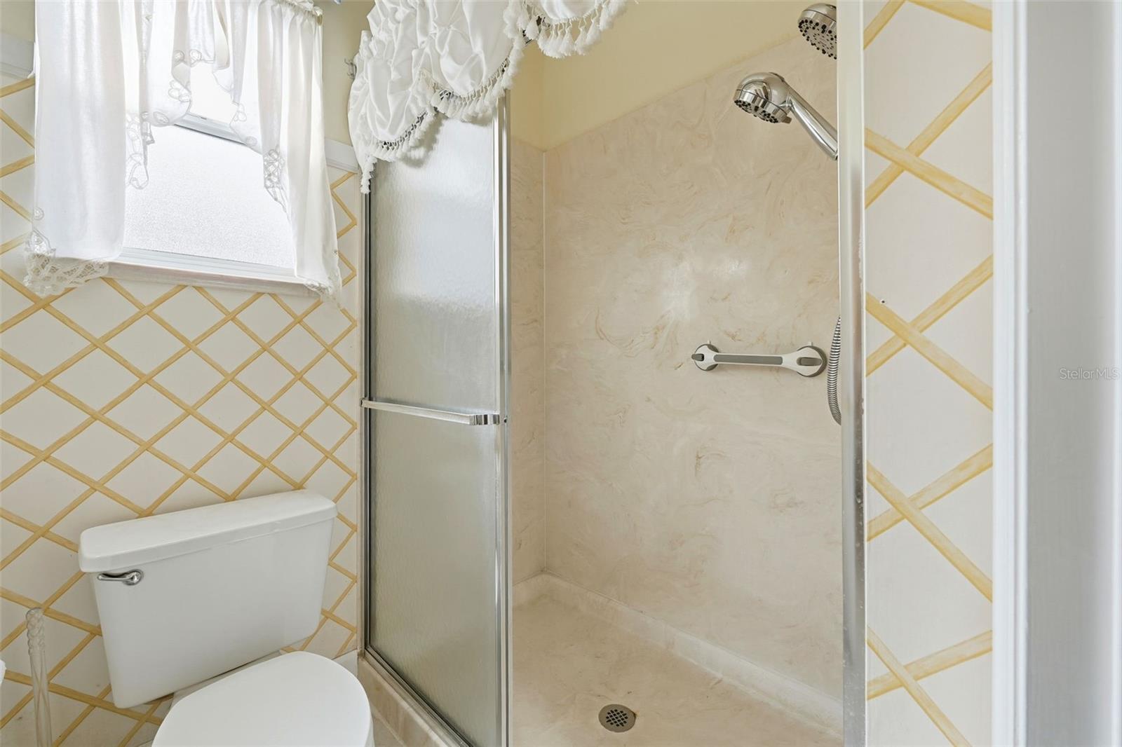 SPRUCE CREEK GOLF & COUNTRY CLUB SAWGRAS - Residential