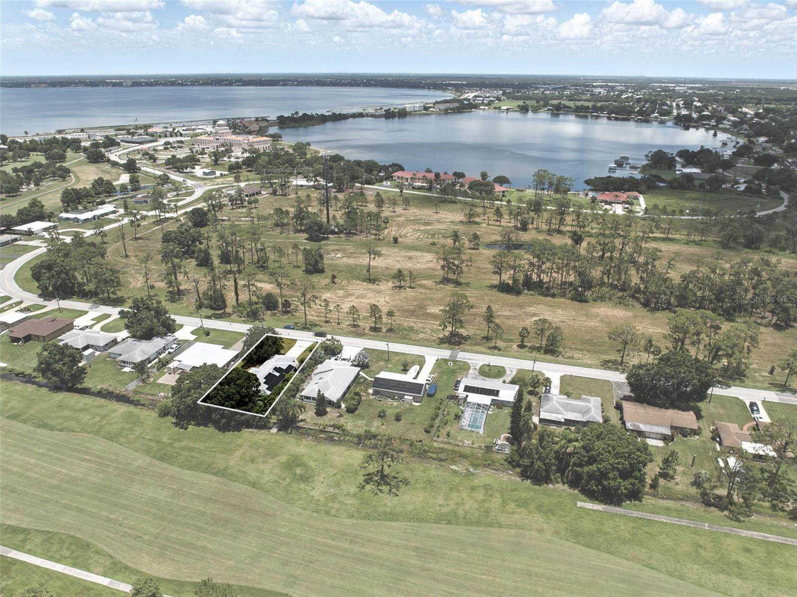 COUNTRY CLUB LAKE ESTATES - Residential