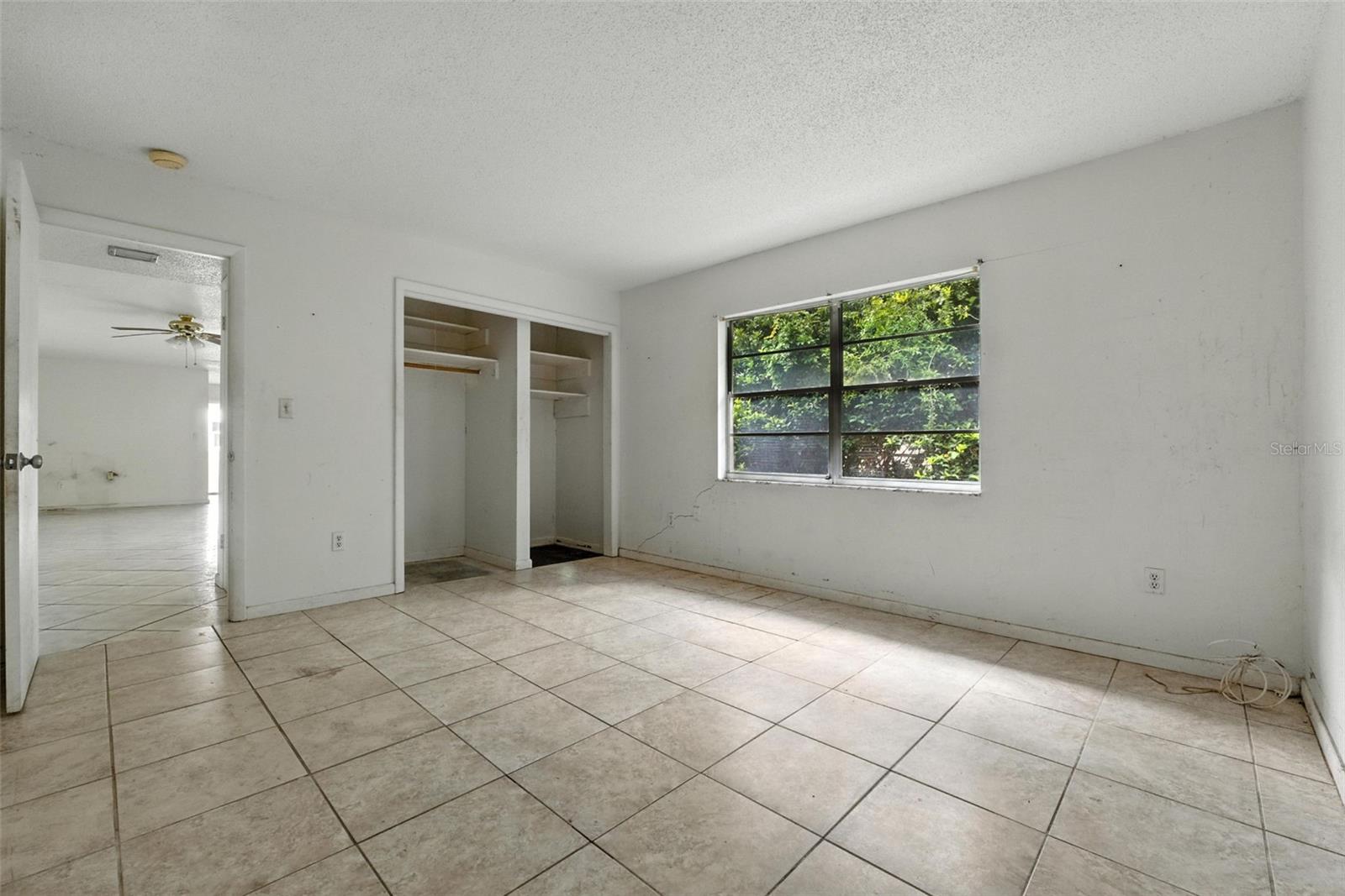 COUNTRY CLUB LAKE ESTATES - Residential