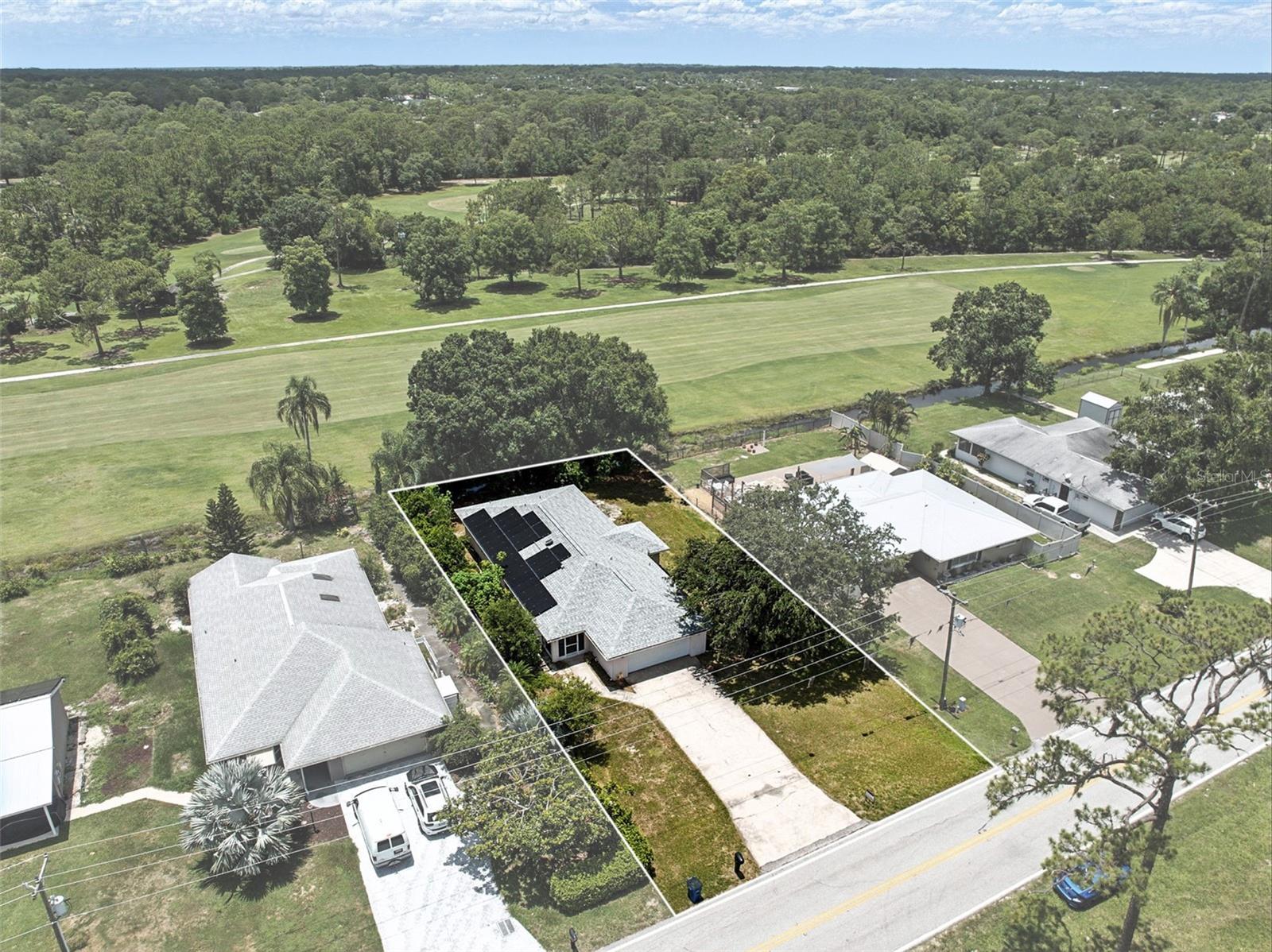 COUNTRY CLUB LAKE ESTATES - Residential