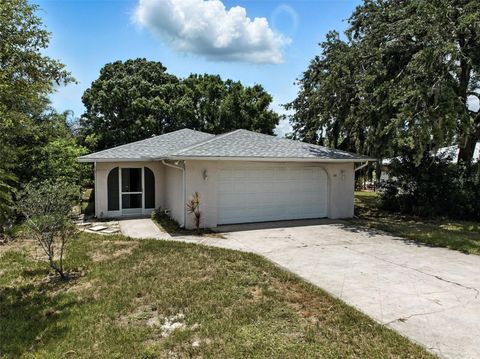 Photo of 3252 Golfview Road, Sebring, FL 33875 (MLS # S5128569) Photo of 3252 Golfview Road, Sebring, FL 33875 (MLS # S5128569)