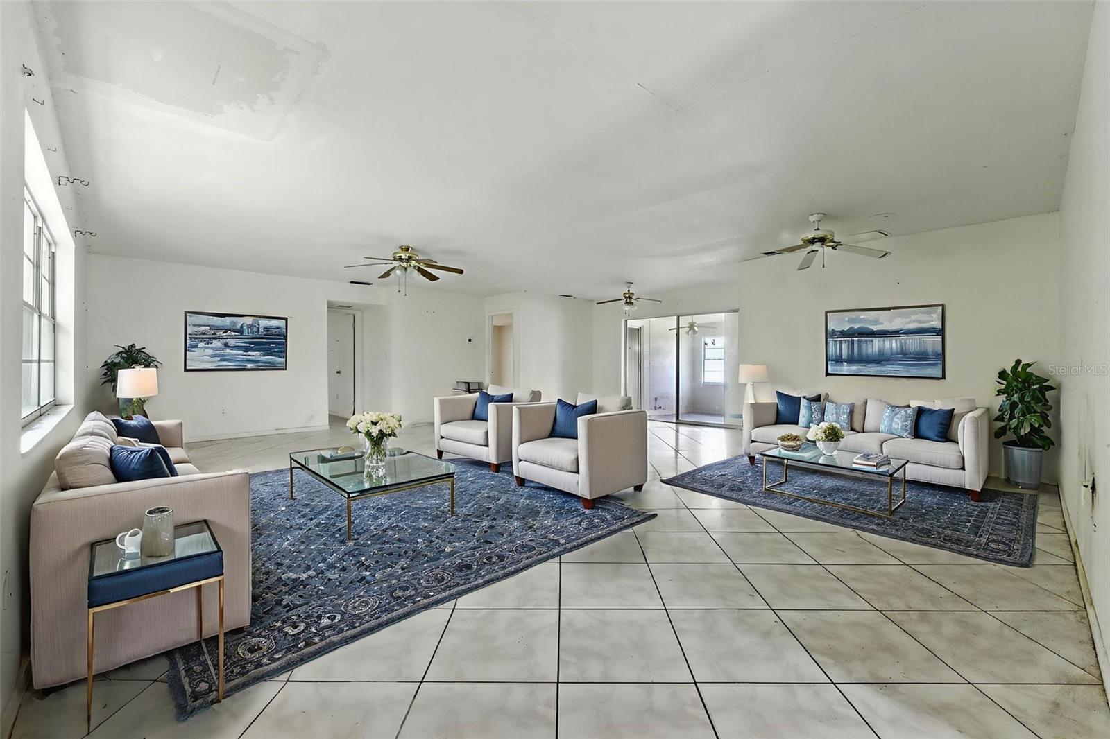 COUNTRY CLUB LAKE ESTATES - Residential