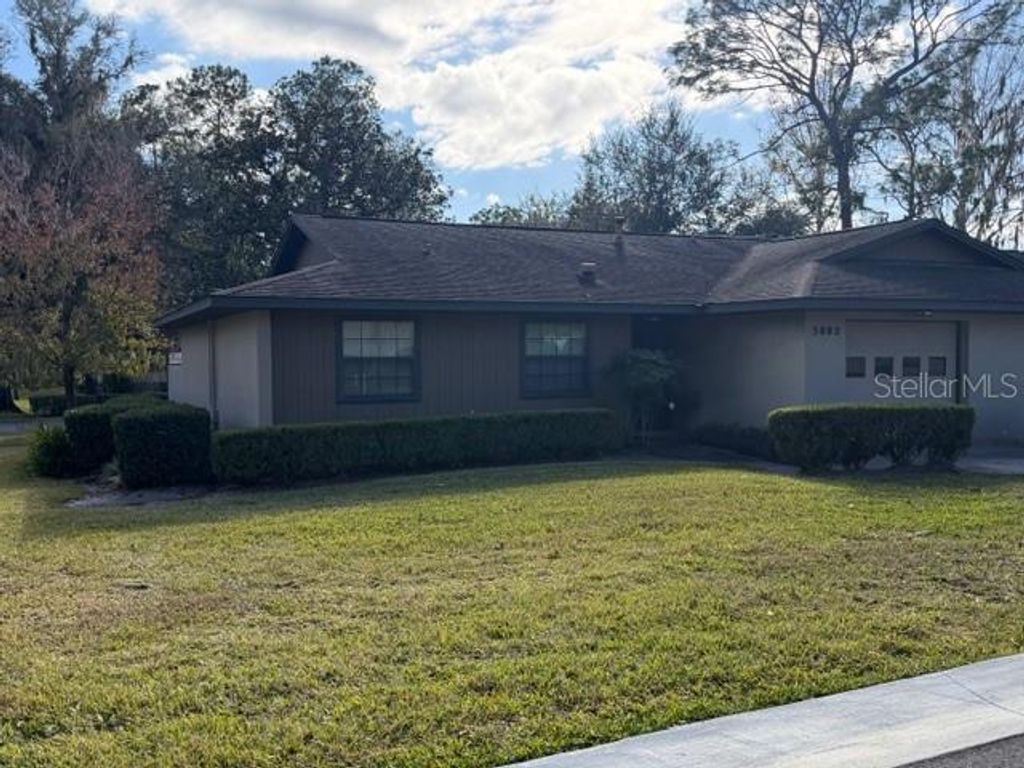 Photo of 3802 NE 17th Street Circle, Ocala, FL 34470 (MLS # OM715173)