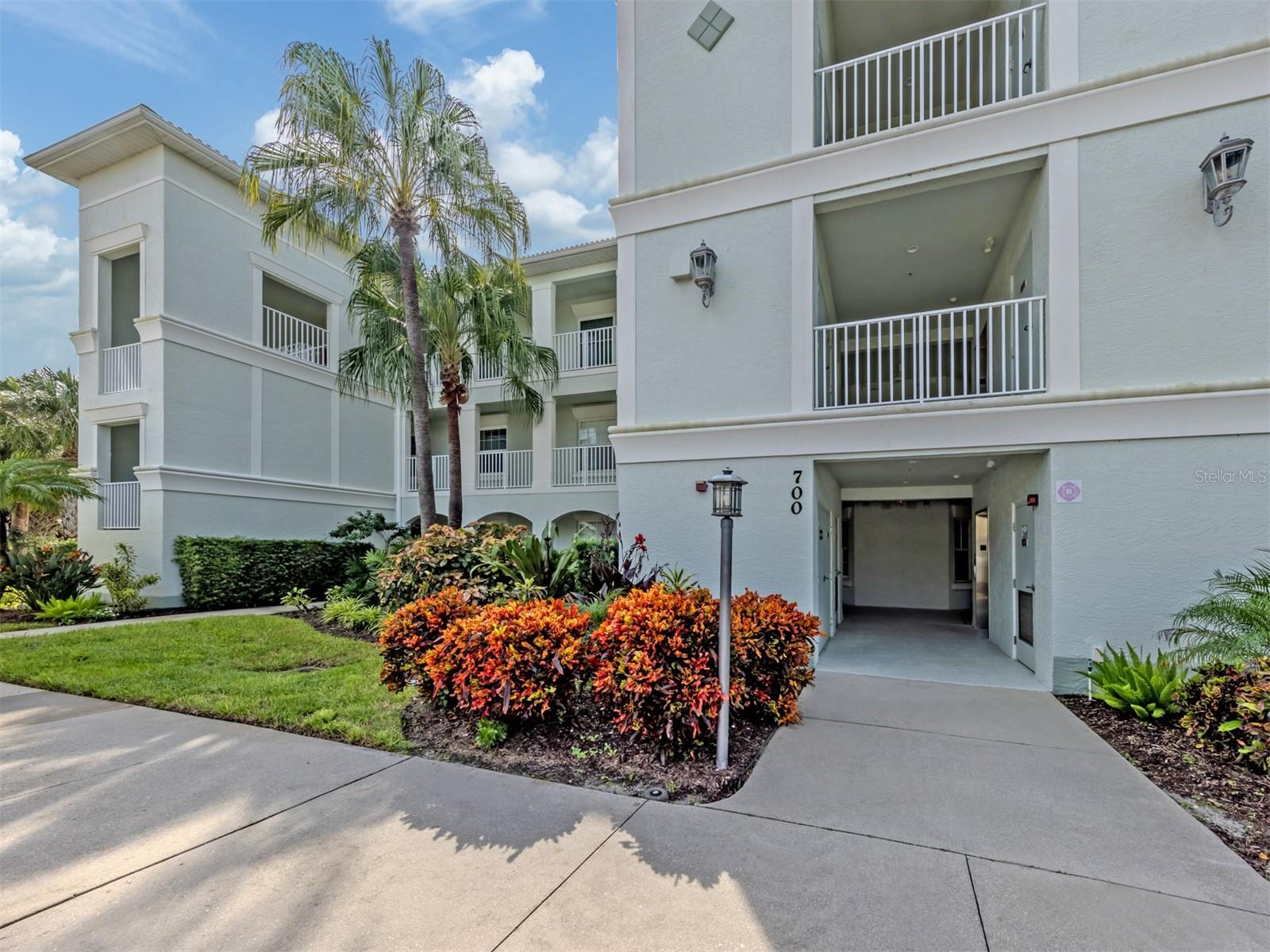 700 GARDENS EDGE DRIVE 721