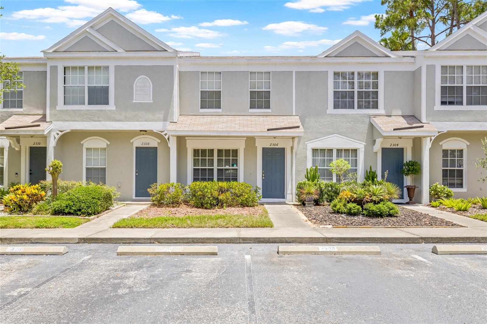 2306 LAKE WOODBERRY CIRCLE
