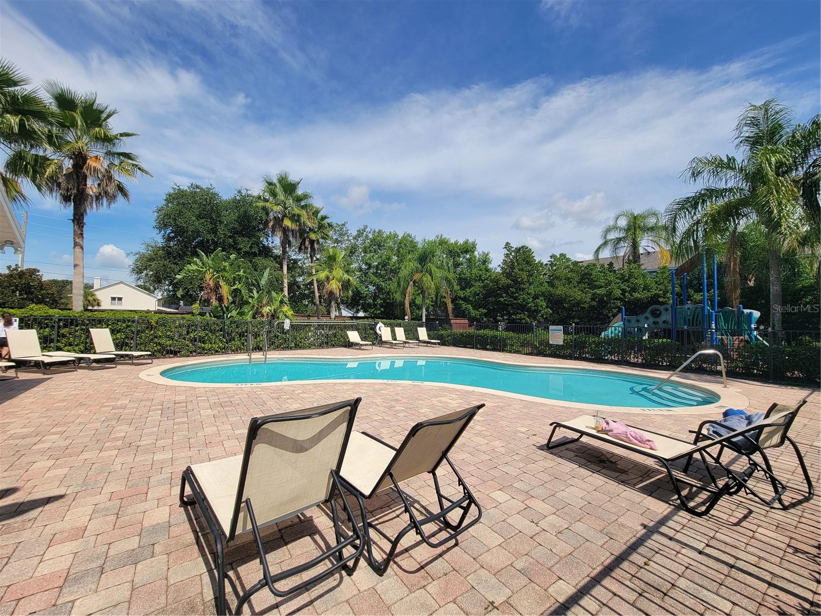 HERITAGE COMMONS - Residential