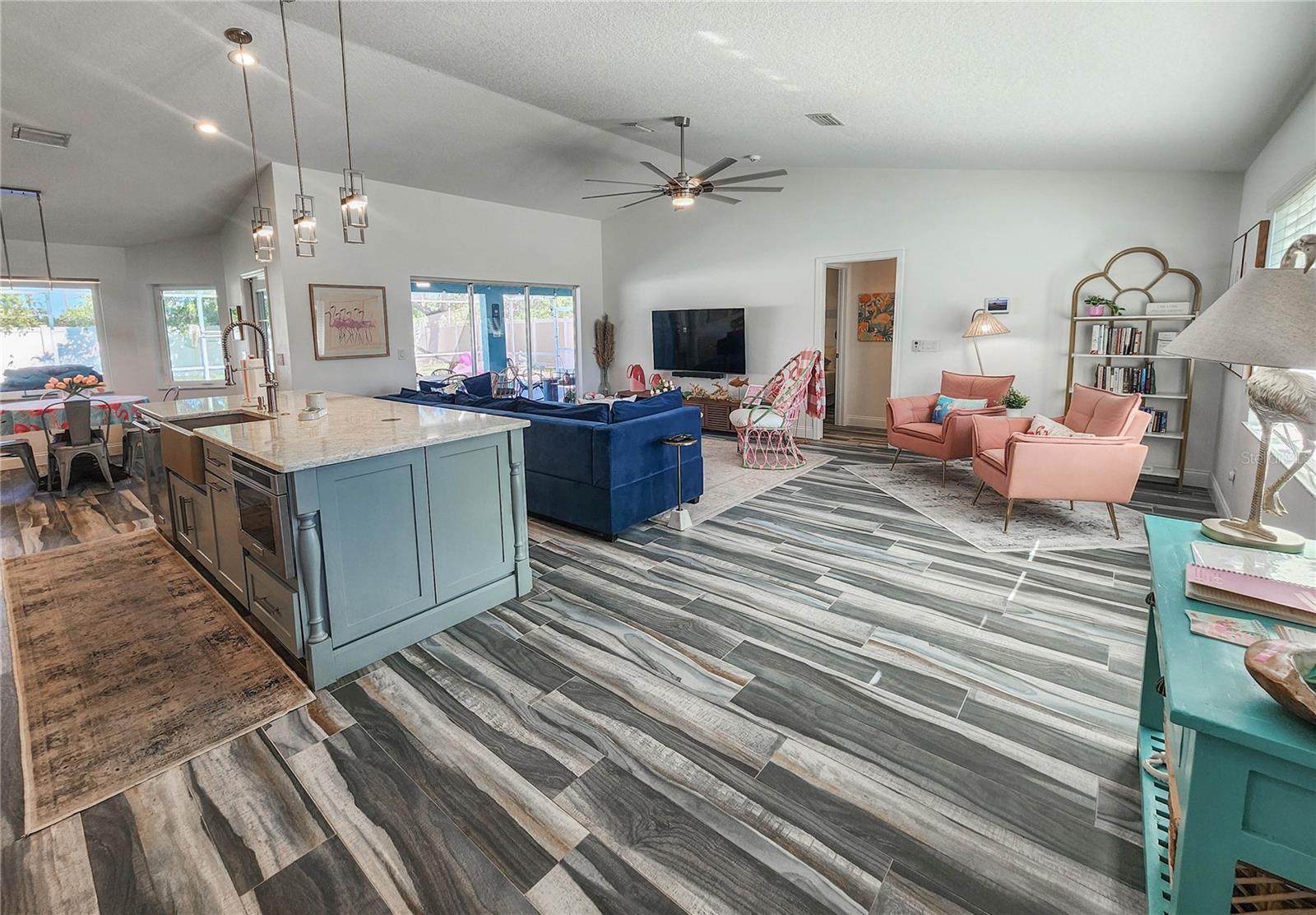 118 FERNDALE LANE