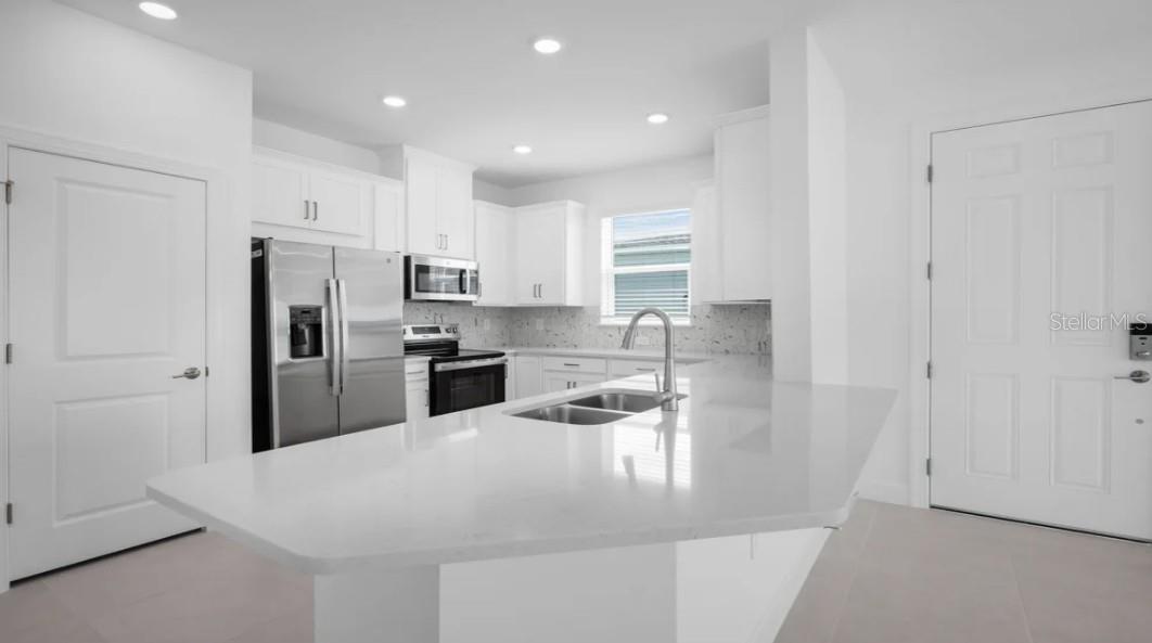 16054 IVY RIDGE COURT