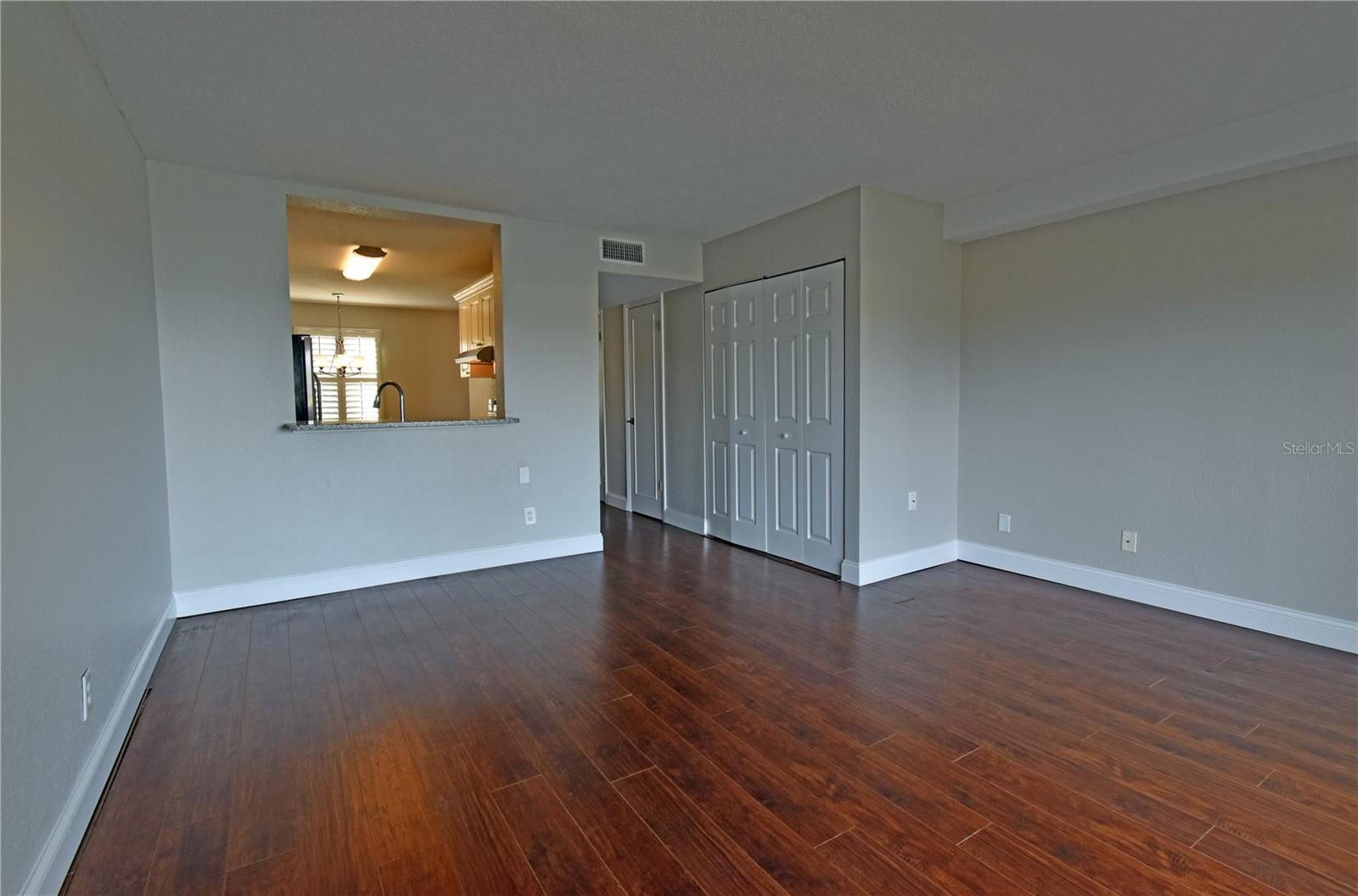 WHISPERING OAKS - Residential Lease