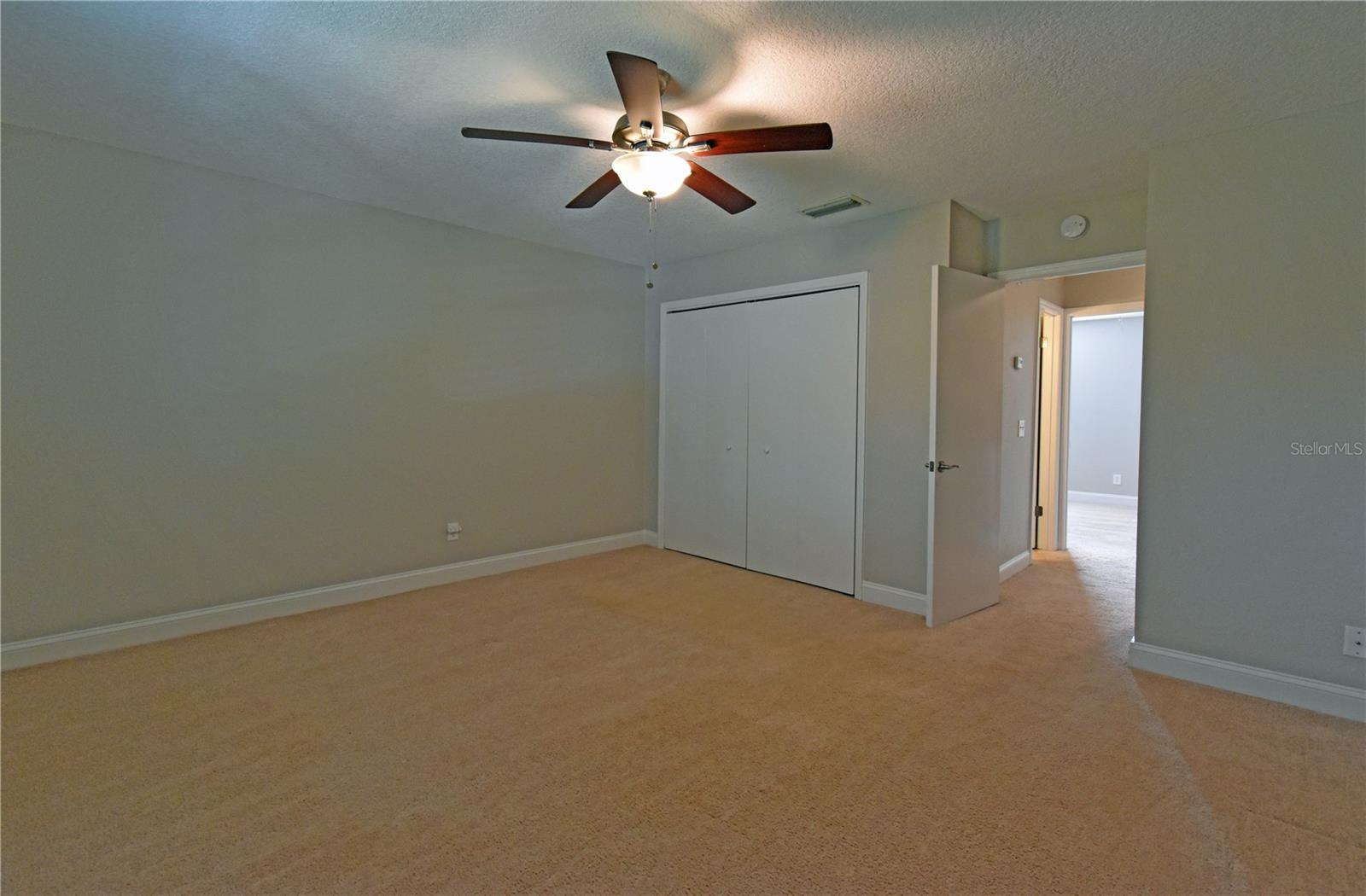 WHISPERING OAKS - Residential Lease