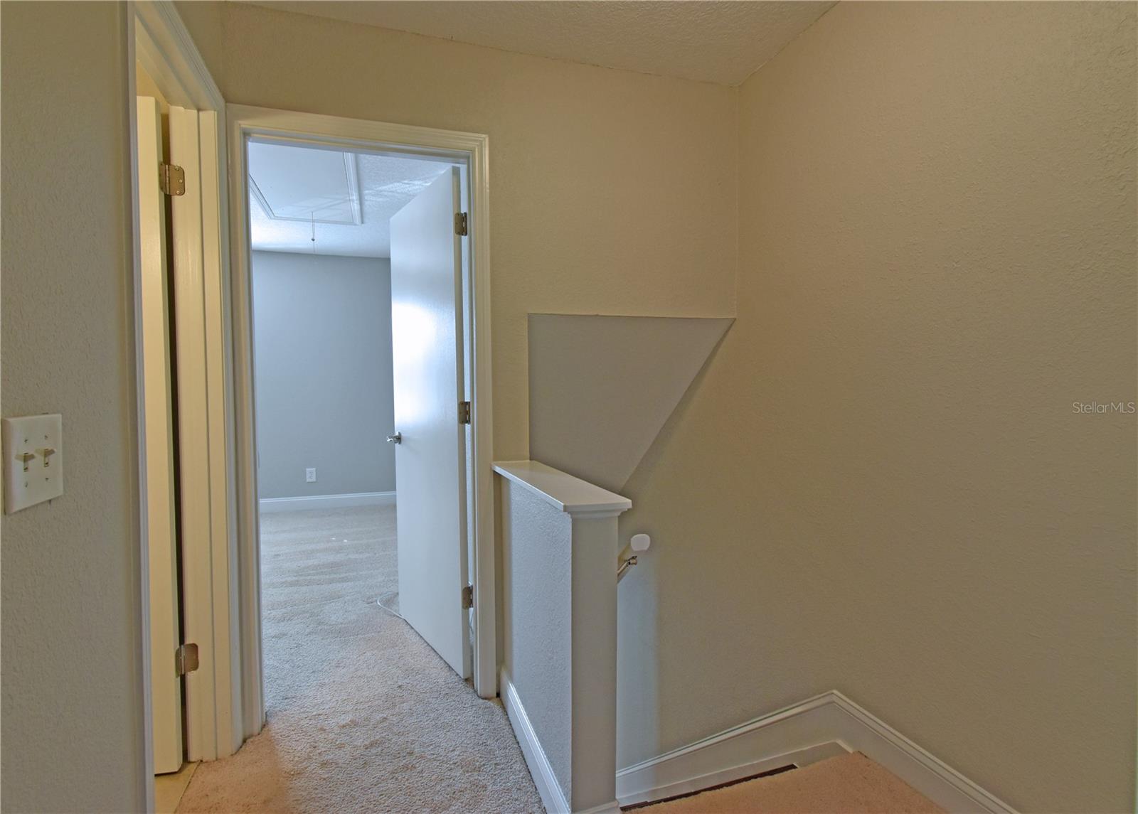 WHISPERING OAKS - Residential Lease