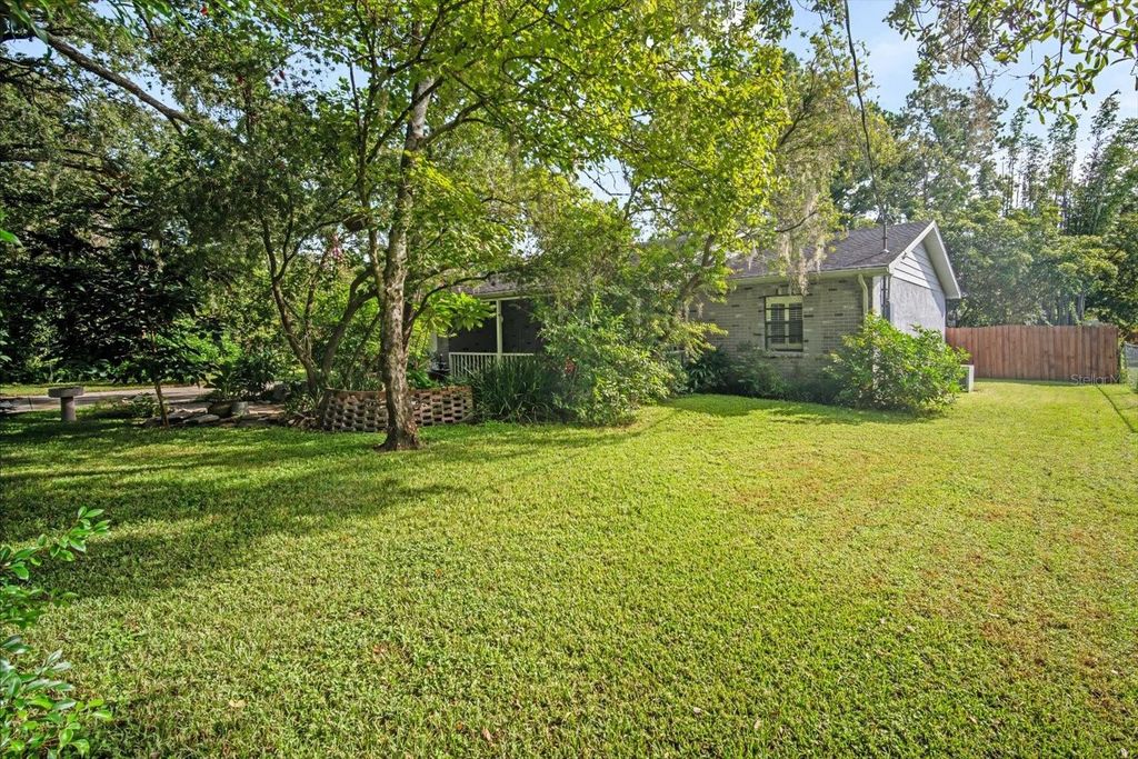 Photo of 1602 N Wills Street, Plant City, FL 33563 (MLS # TB8433375)