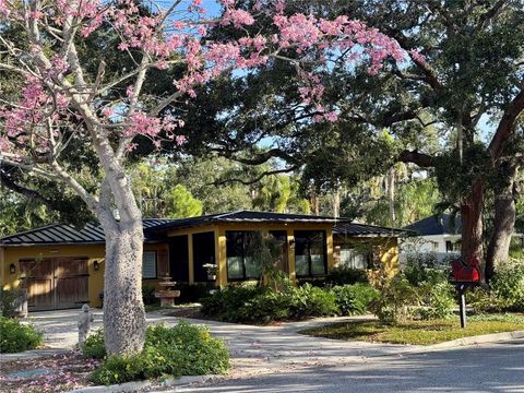 266 LYNDHURST STREET DUNEDIN FL 34698