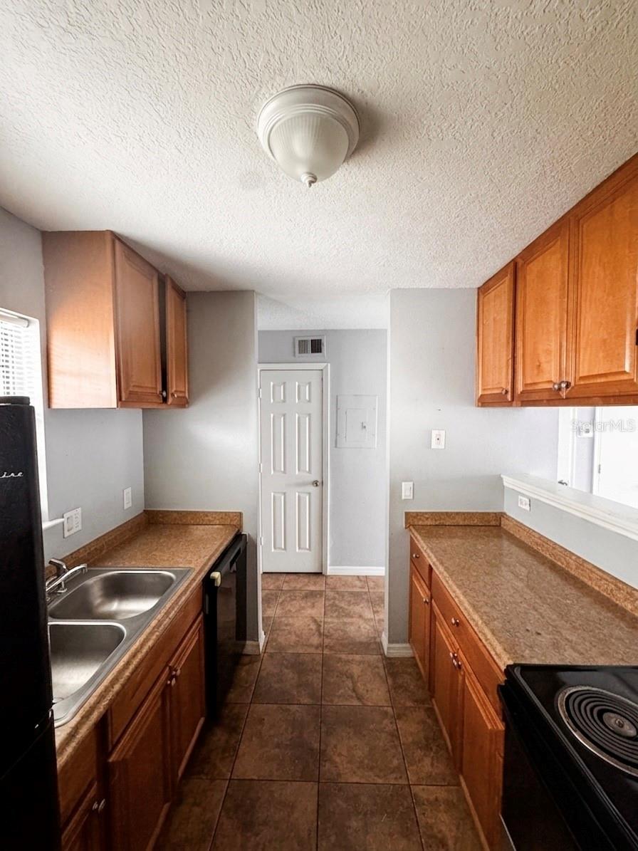 KENTWOOD PARK - Residential Lease