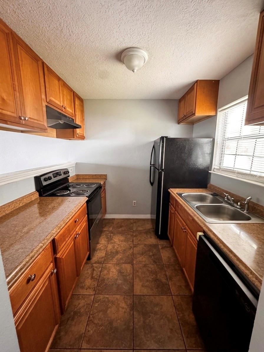 KENTWOOD PARK - Residential Lease