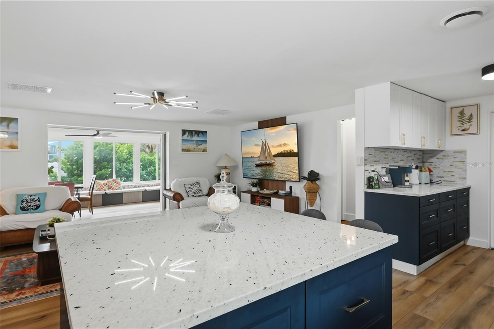 TROPICAL HARBOR SEC 2 - Residential