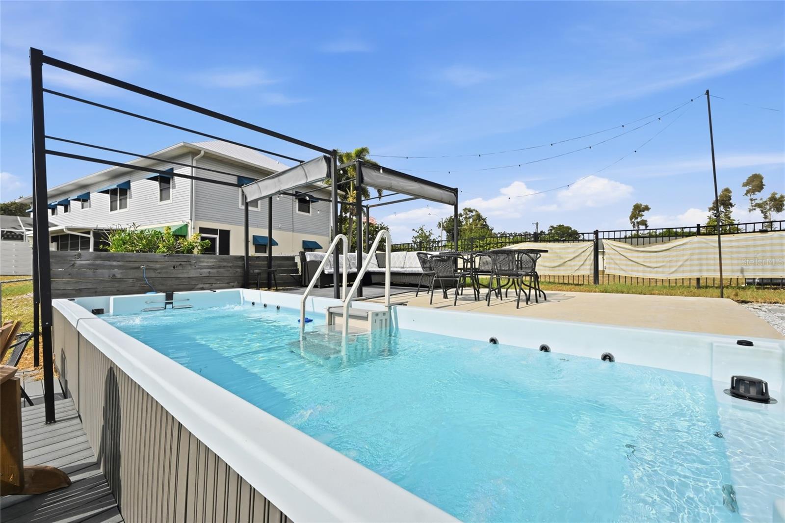 TROPICAL HARBOR SEC 2 - Residential