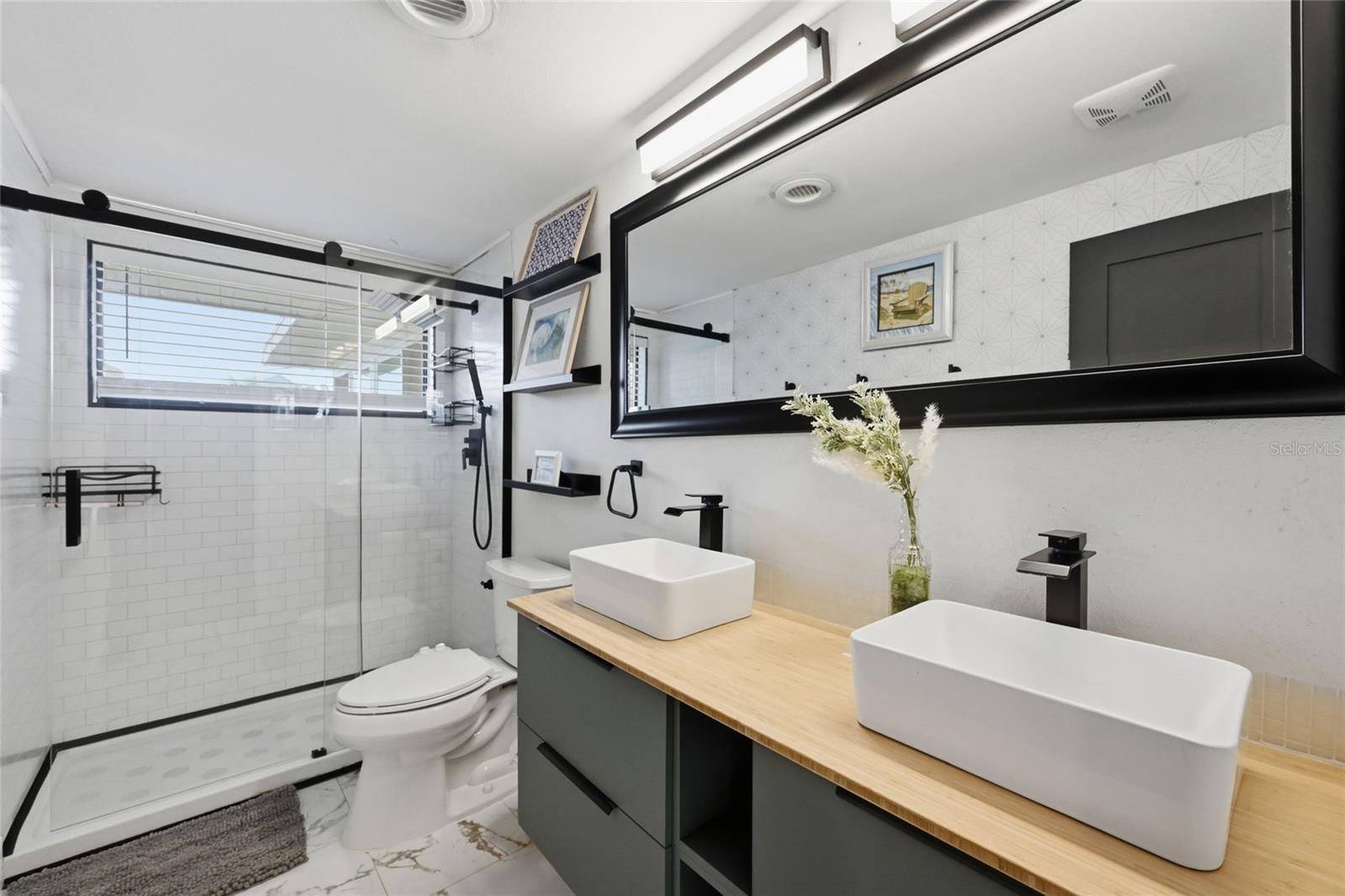 TROPICAL HARBOR SEC 2 - Residential