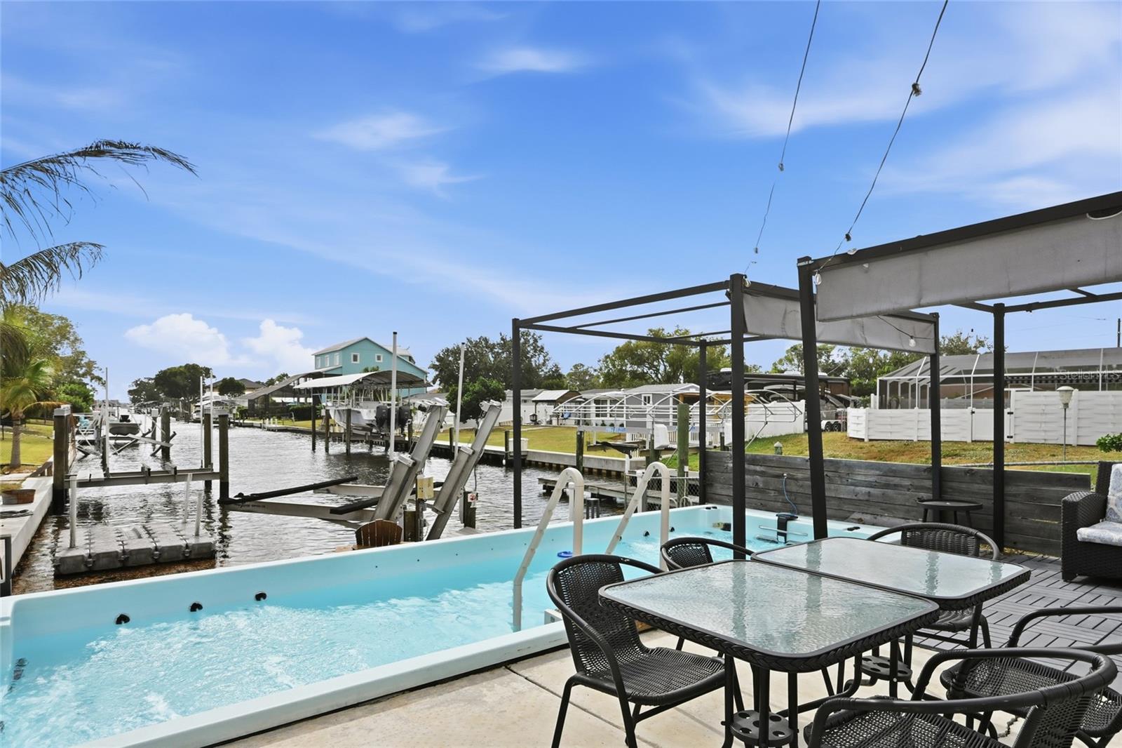 TROPICAL HARBOR SEC 2 - Residential