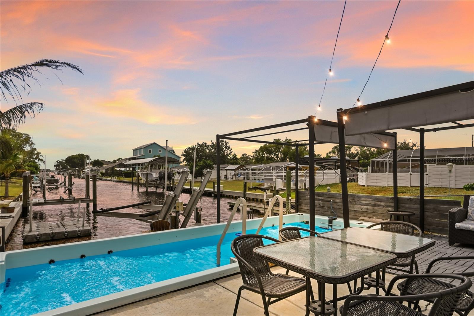 TROPICAL HARBOR SEC 2 - Residential