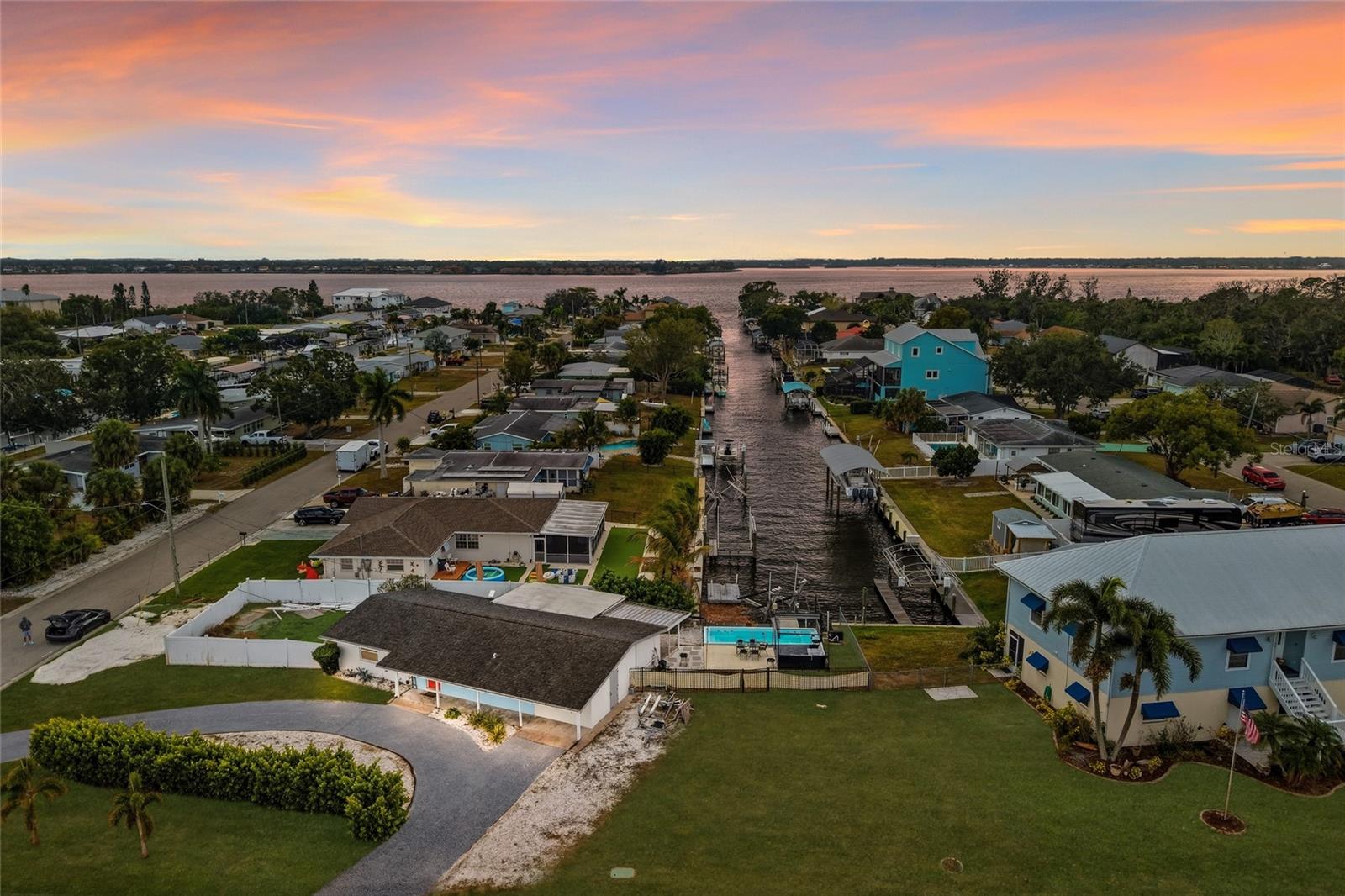 TROPICAL HARBOR SEC 2 - Residential