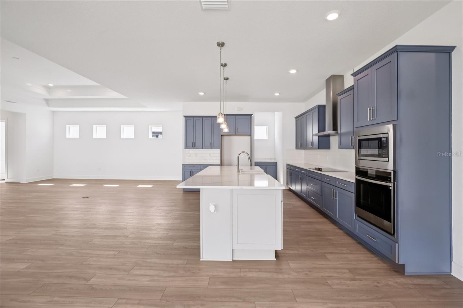 8405 GOLDEN BEACH COURT