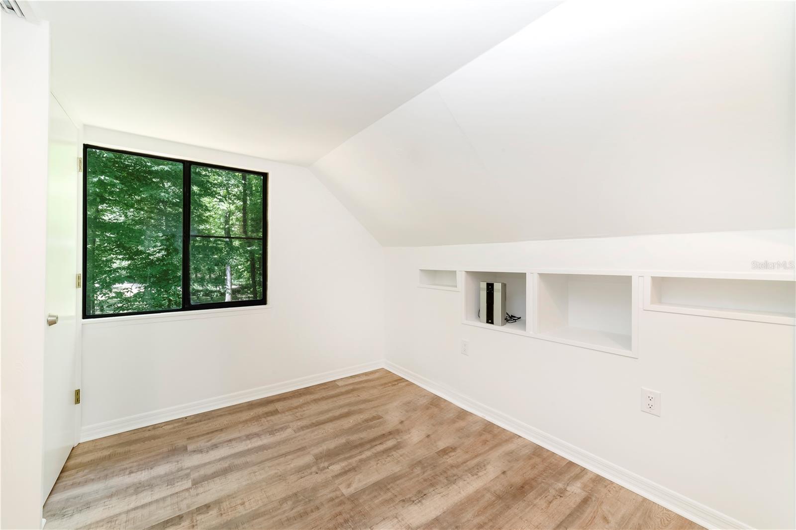 HAMMOCK THE - Residential