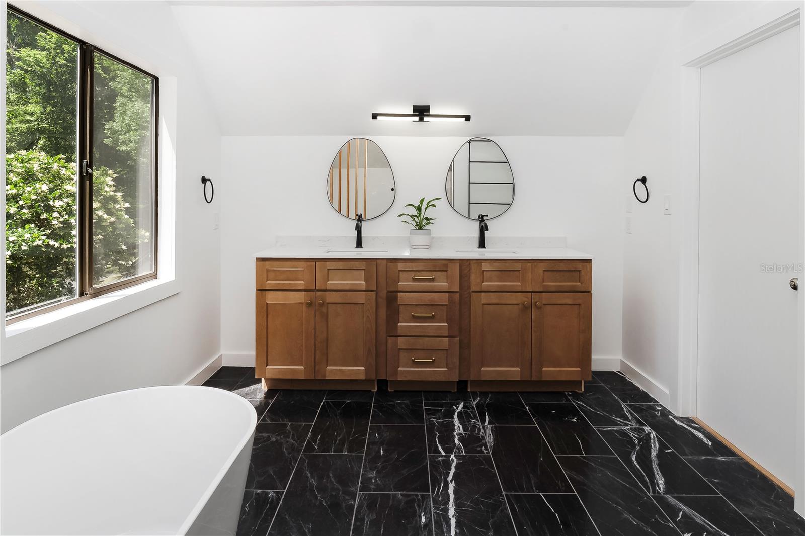 HAMMOCK THE - Residential