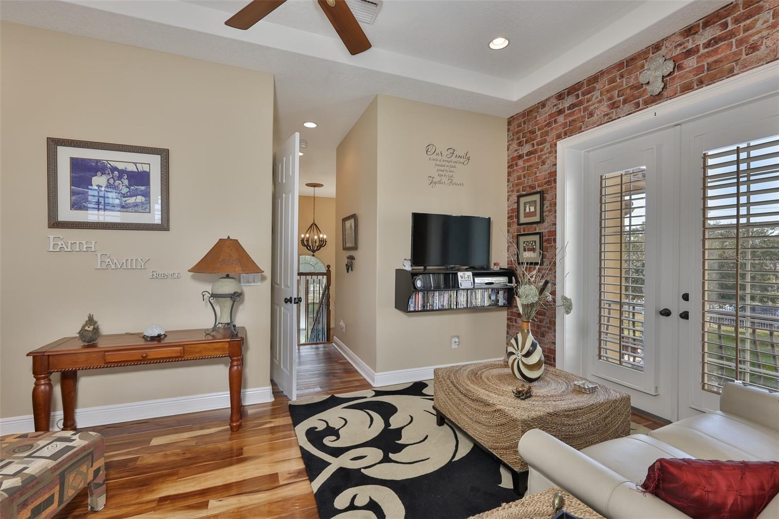 SWAN COVE - Residential