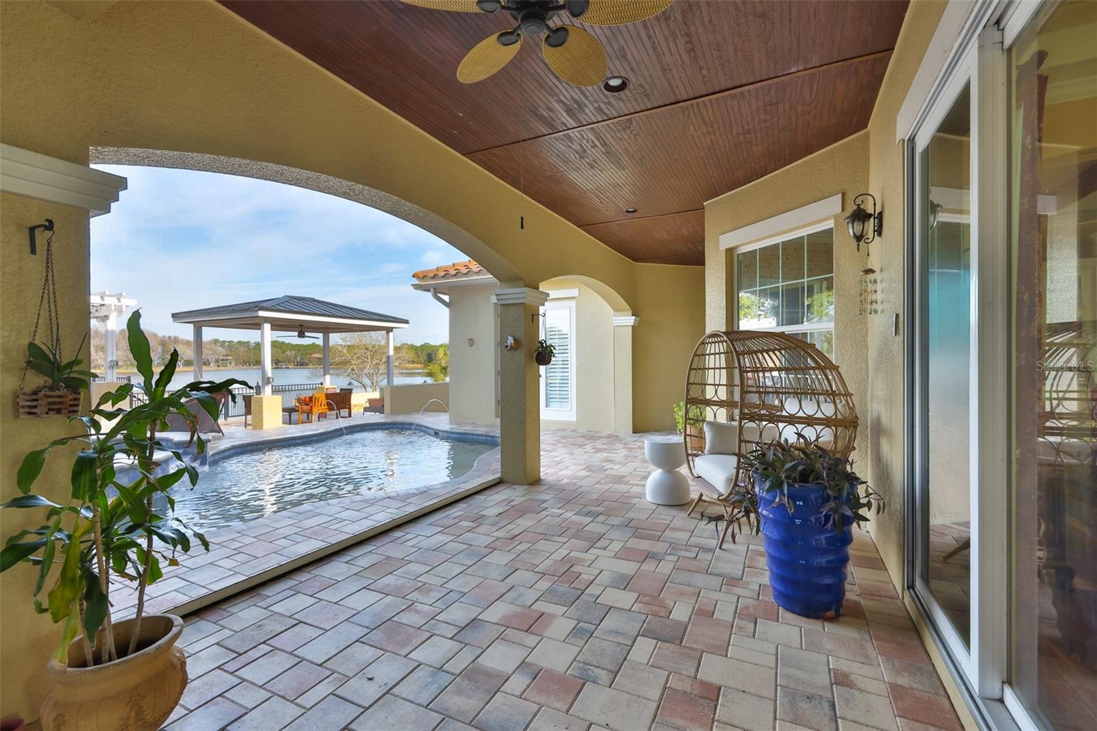 SWAN COVE - Residential