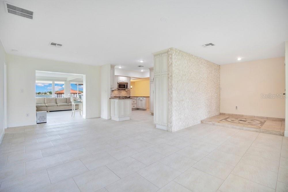 SKYCREST - Residential