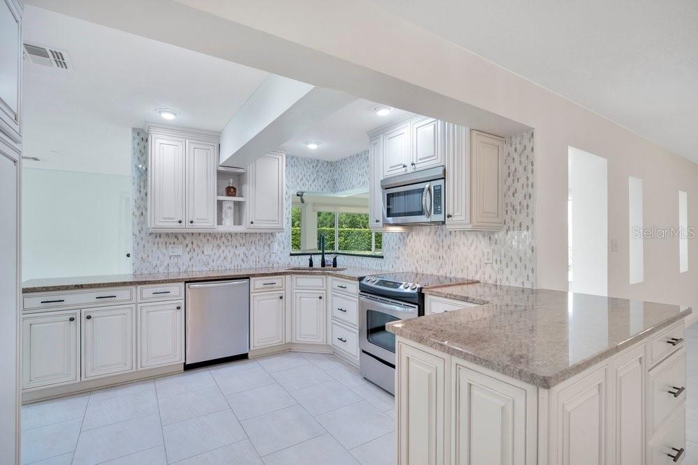 SKYCREST - Residential
