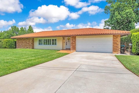 Photo of 3108 Troy Drive, Orlando, FL 32806 (MLS # O6404678)