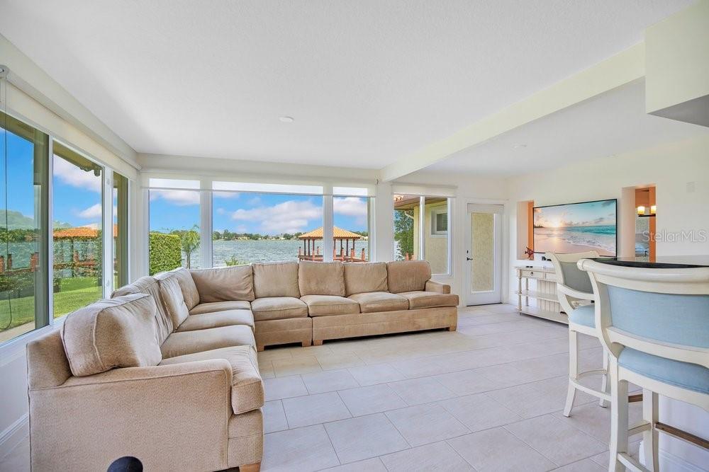 SKYCREST - Residential