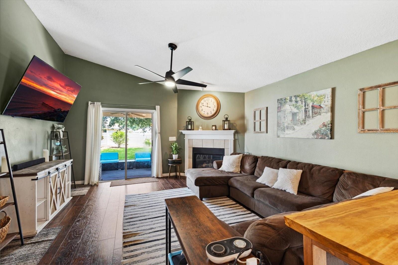 RIVIERA ESTATES - Residential