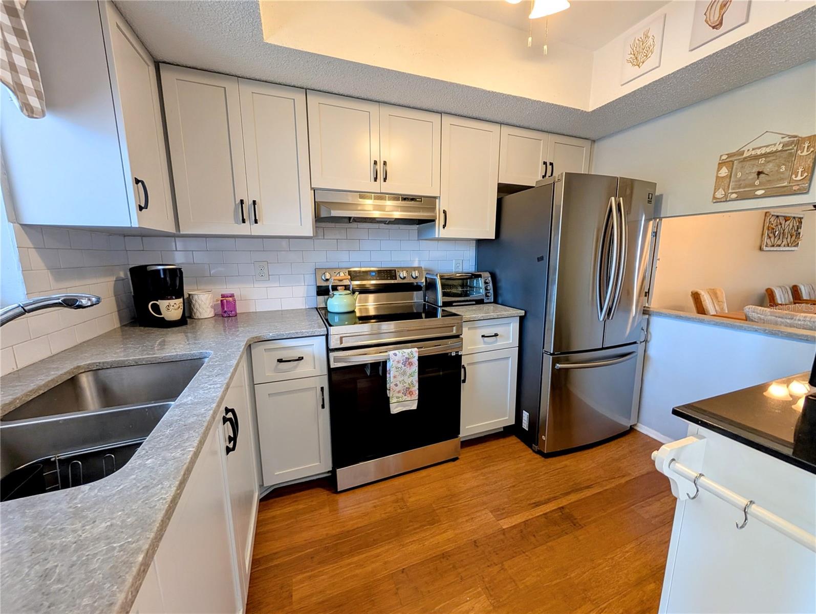 4133 HERON WAY E-202, BRADENTON, FL, 34205 1 4133 HERON WAY E-202